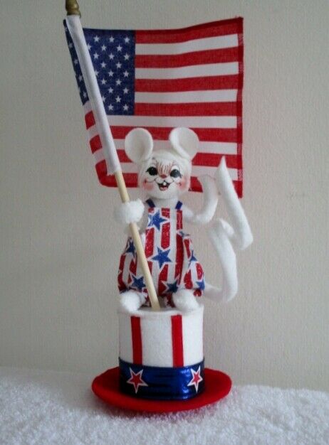 Annalee Doll        5'' Patriotic Mouse On Hat  2010     Mint Condition