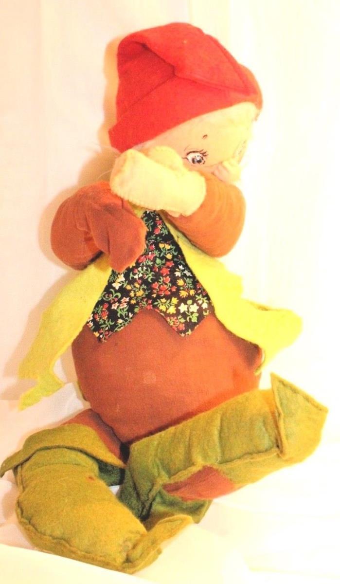 Bashful Annalee Gnome Green Outfit 19” tall 1979 Annalee Doll Collectible