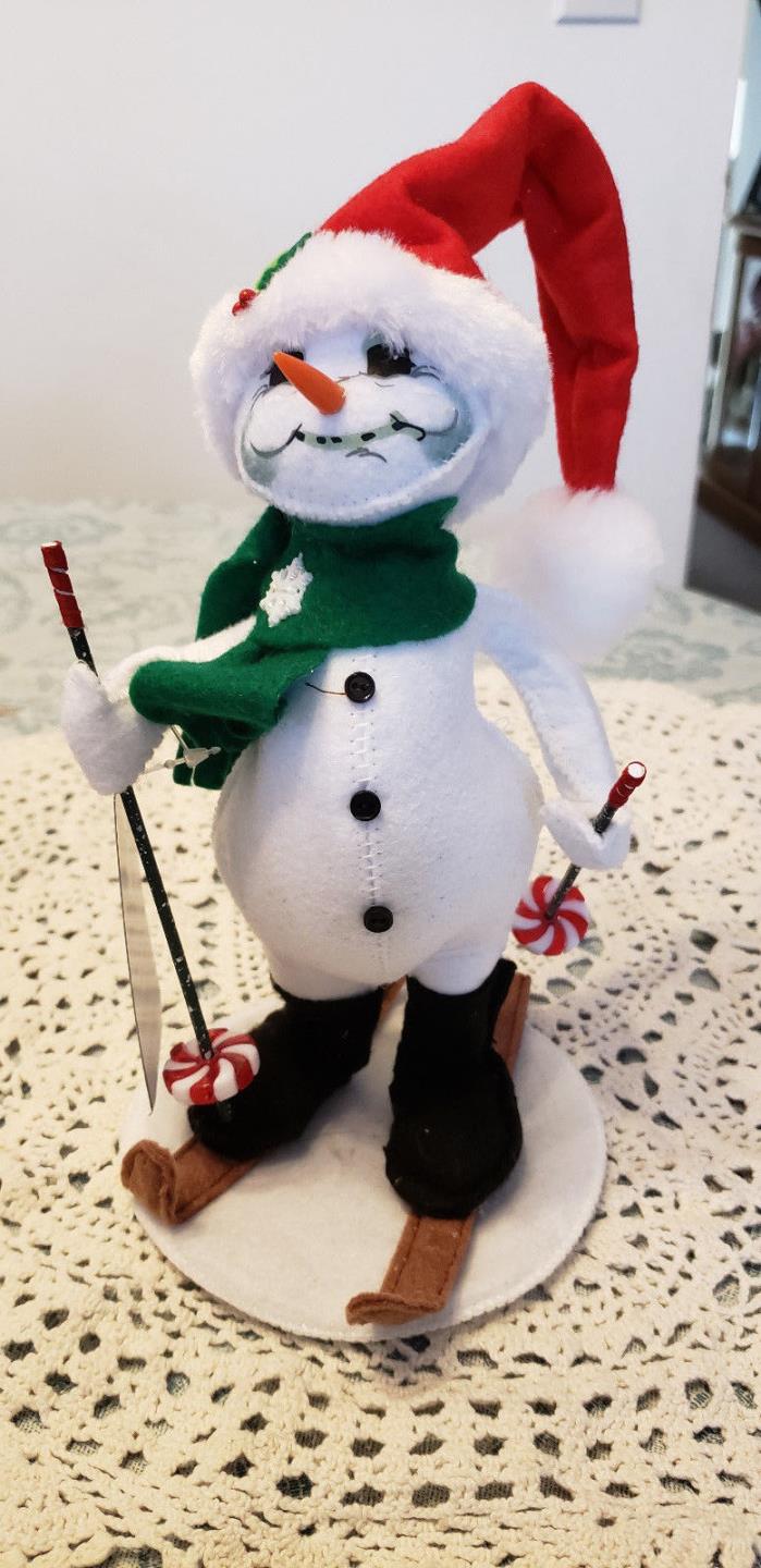 NWT  Annalee Skiing Snowman 9 in.  NEW
