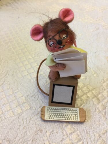 ANNALEE  MOUSE WITH COMPUTER   # 1996