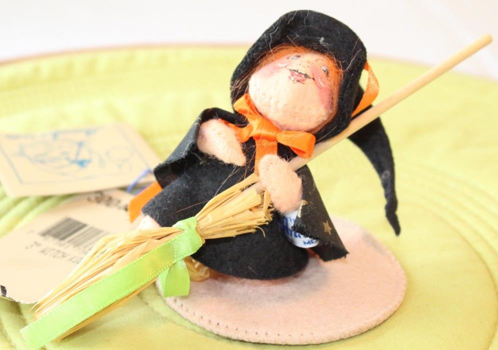 Annalee Doll Girl Witch with Broom 1997 Halloween Decoration 3