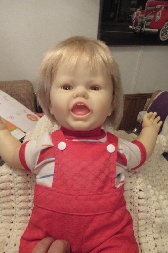 24 iNCH Battery operated Berjusa Walking doll