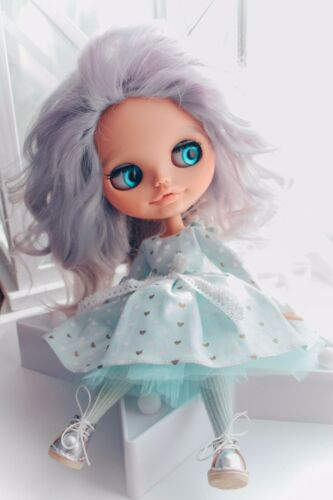 Blythe doll