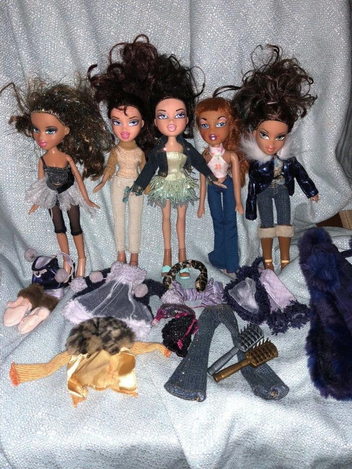 Lot of four BRATZ Dolls & Accessories ONE OFF BRAND BRATZ! LOOK!! RARE