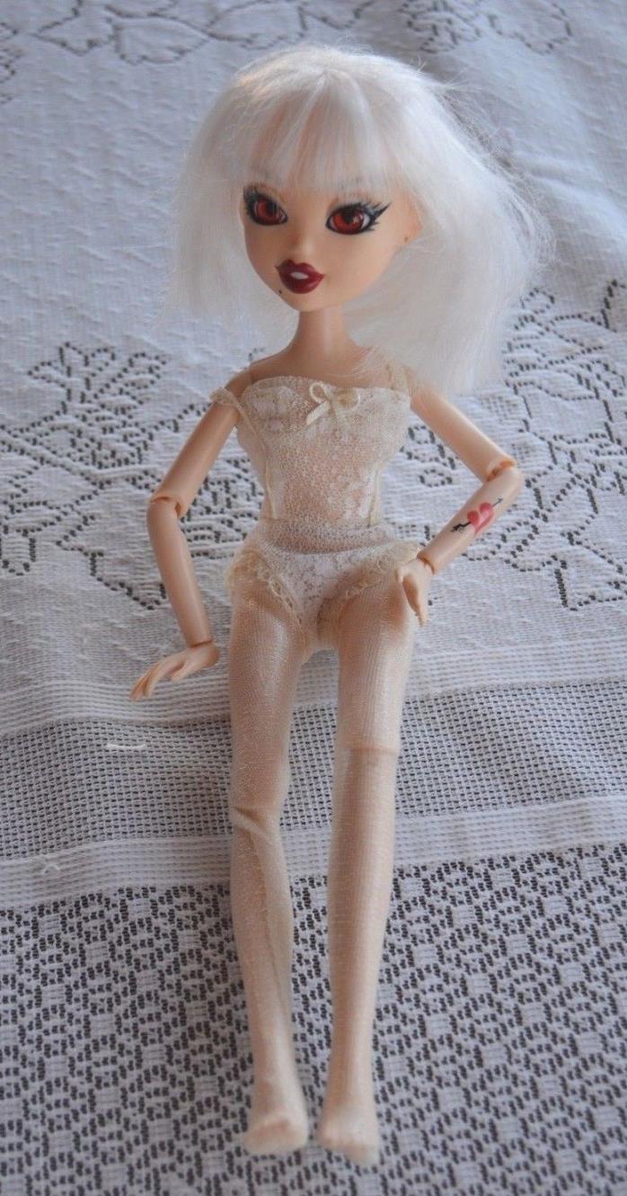 Bratz Bratzillaz Jade J'adore Doll Toy Figure 2012 White Hair Get Wicked Witch