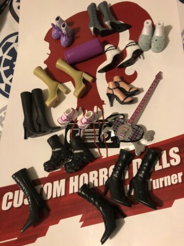 Bratz Shoes And Accessories Lot 10 Matching Pairs Of Shoes One Mismatched Pair