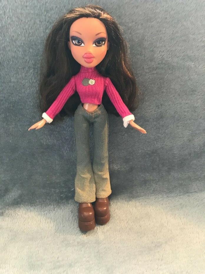 Bratz Doll Yasmin Treasures - Not Original Clothes - Mark on Right Hand Fingers