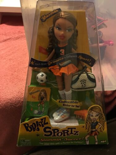 New. Bratz Sportz doll Slammin Soccer Yasmin Doll In Fashionable Soccer Uniform