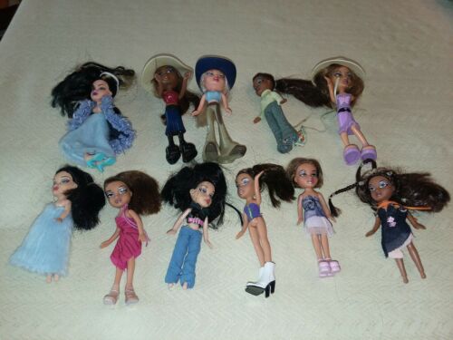 Bratz Dolls Lot 11 Girls Kids Clothes Dress Shoes 5