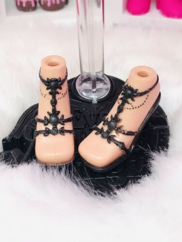Bratz Step Out Cloe Replacement Shoes Black Heels