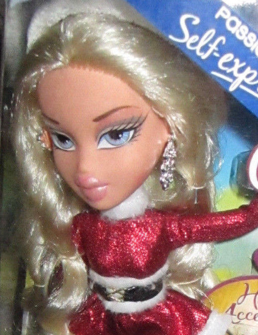 NEW Bratz Holiday Sweet Santa Cloe Doll with Accessories!