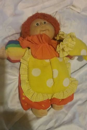 1986 CABBAGE PATCH KID DRESSED AS CLOWN  -- RED HAIR & GREEN EYES