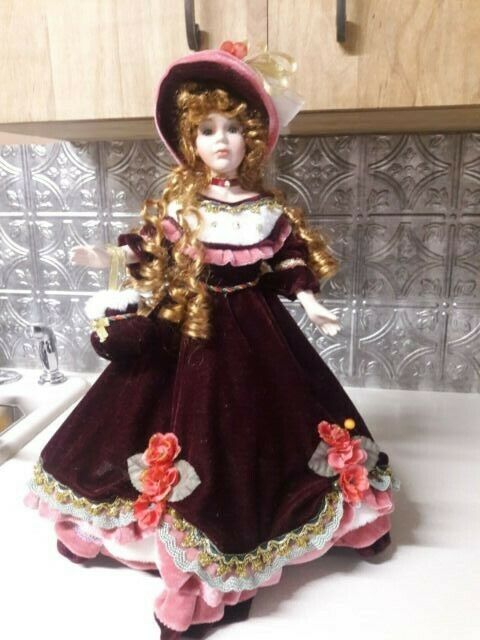 Vintage Beautiful Porcelain Doll Danbury Mint and Collectible