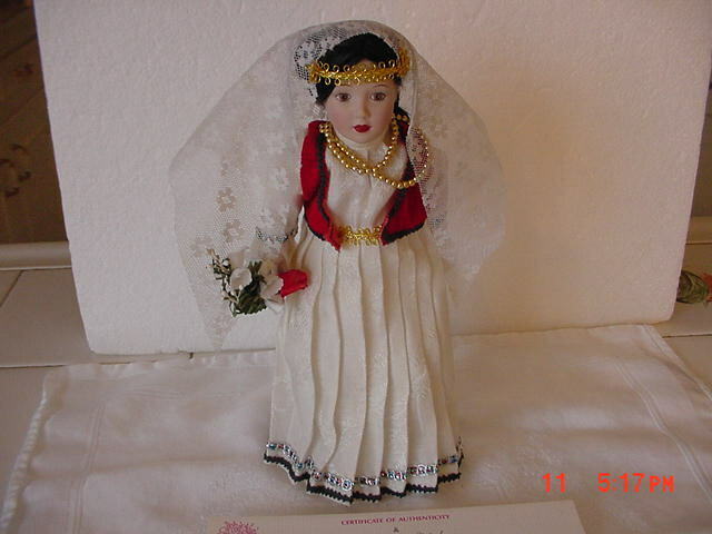 DANBURY MINT BRIDE DOLLS OF THE WORLD -  A BRIDE OF   GREECE   WITH COA