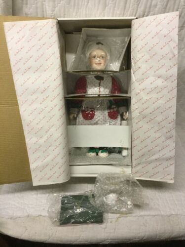 Vintage Danbury Mint Doll Mrs Claus Serving Tea with Tray & Teapot - Fine NRFB