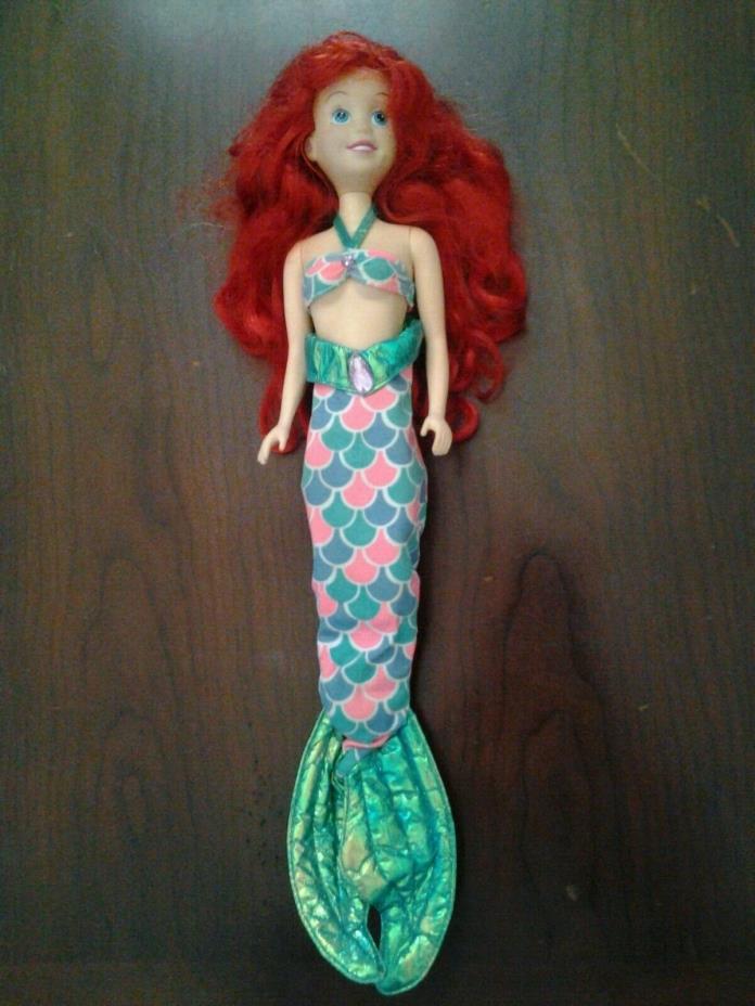 Disney's The Little Mermaid Vintage Singing Ariel Doll RARE WORKS Tyco 18