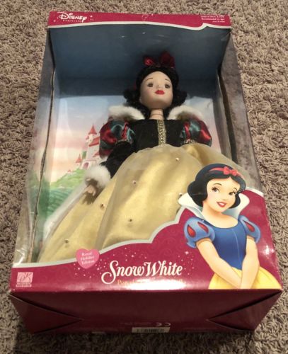 Disney Snow White Porcelain Keepsake Doll Classic Collection NEW IN BOX FREE S&H