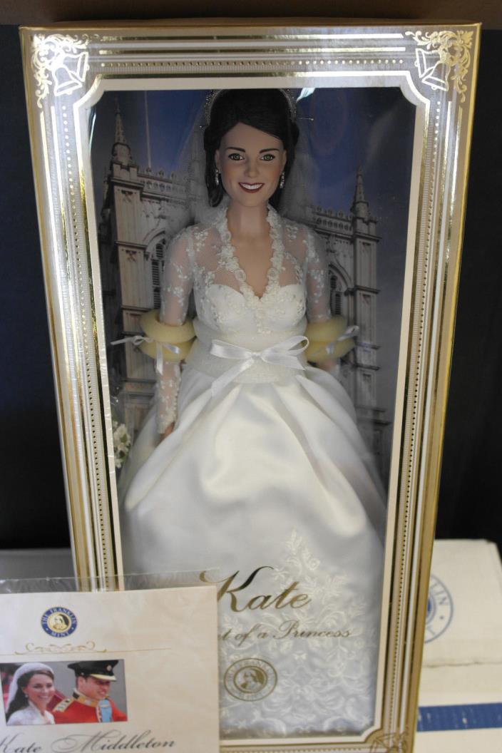 Franklin Mint Kate Middleton Vinyl Wedding Bride Doll Pristine With Shipper COA