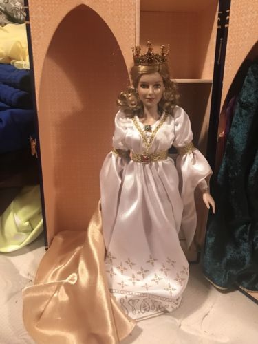 Franklin Mint Guinevere Doll
