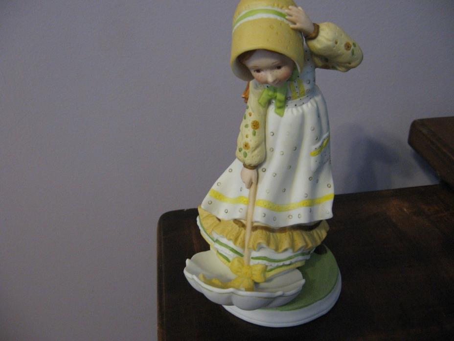 Holly Hobbie Windy Weather Porcelain Doll Figurine Classics Collection 1979