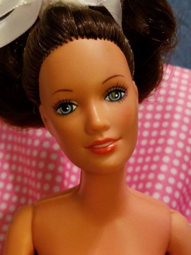 Vintage 1978 Darci Brunette Kenner Doll
