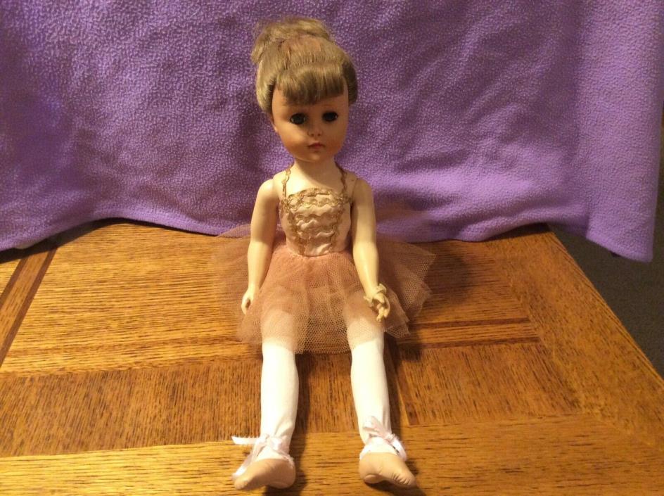 Vintage Madame Alexander Elise  Ballerina Doll w Original TuTu Outfit  18