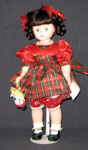 Madame Alexander - Christmas Kelly - 29240 - Christmas Doll w/ Stand 20