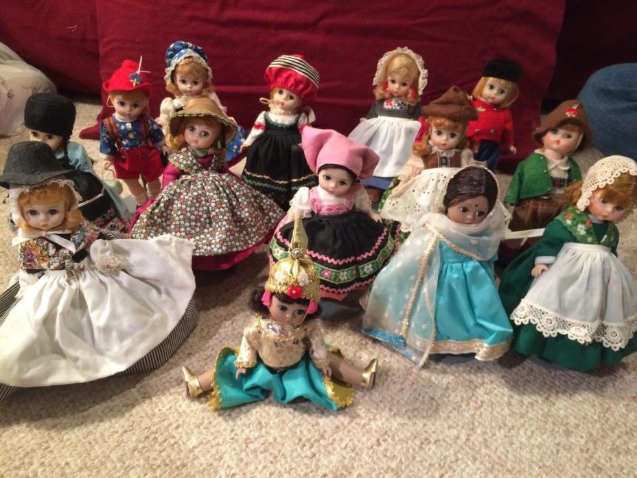 Fourteen 7.5 Inch Madame Alexander Dolls From Around The World