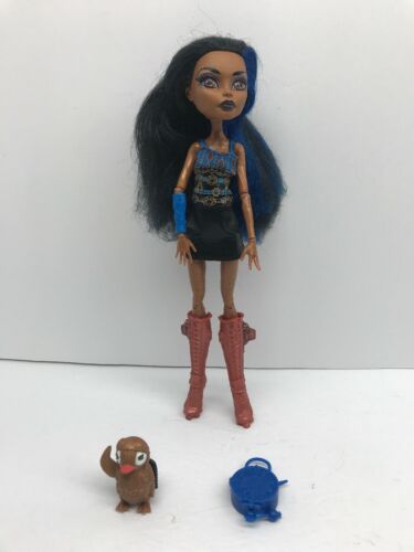 Monster High Robecca Steam Original First Wave 2011 With Some Accessories