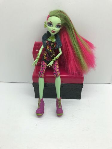 Monster High Venus McFlyTrap First Wave Doll