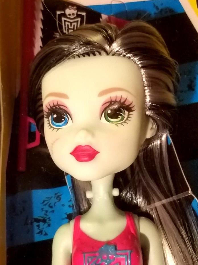 Monster High Frankie Stein Doll Figure Skullette Mattel 10