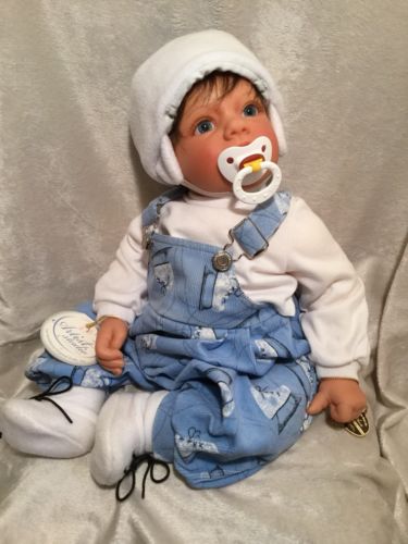 ?? LEE MIDDLETON LITTLE SKATER BRUNETTE BLUE WINTER BABY DARLING LITTLE GUY  ??
