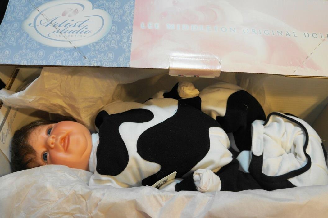 Cow 1066 Lee Middleton Reva Schick NIB 19 IN Vinyl 2004 LL Ed 201/500