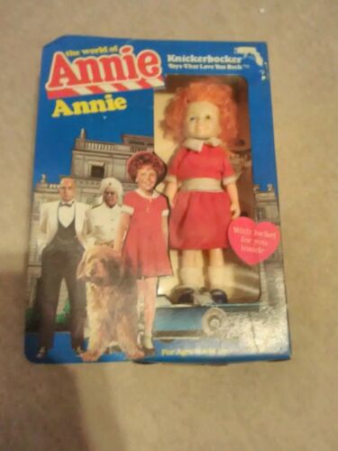 Vintage The World of Annie Doll Knickerbocker With Locket 1982 New In Box