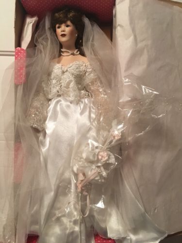 paradise galleries Stunning “ June Bride” Doll Complete Nib Coa All Originals