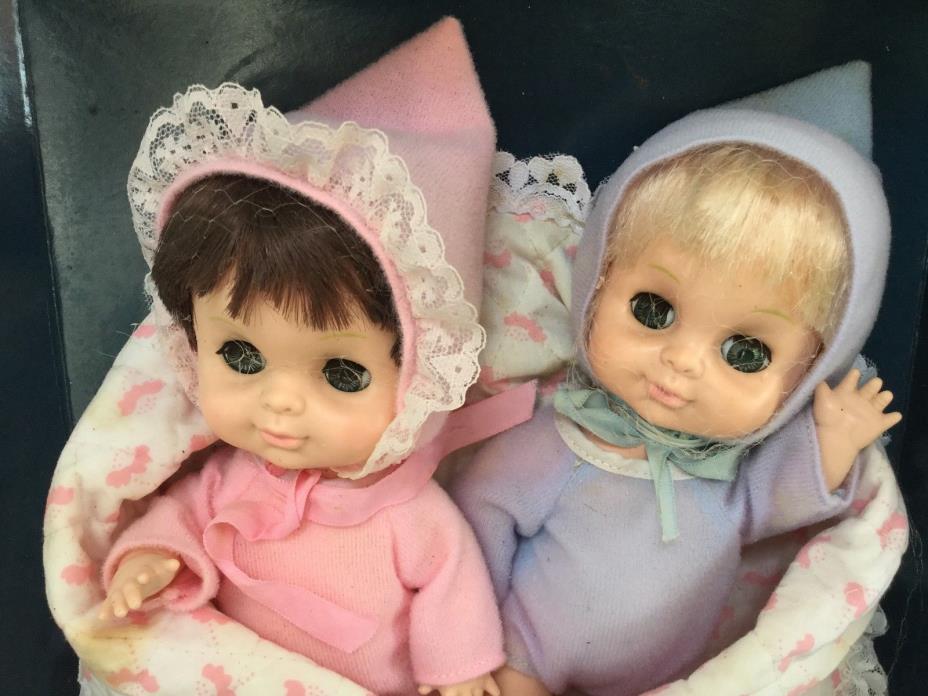 VINTAGE PLAYMATES FULLY JOINTED TWIN BABY DOLLS IN BUNDLE SLEEPING EYES  VINYL