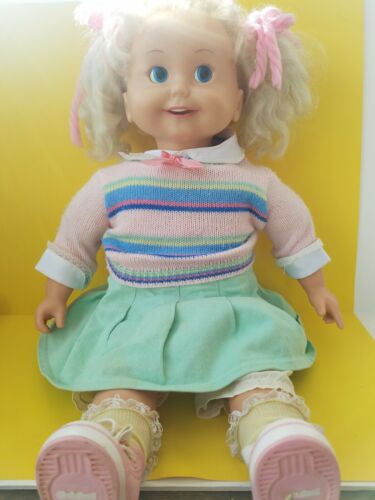 VINTAGE PLAYMATES 1985/1986 CRICKET DOLL WITH TAPE WORKS