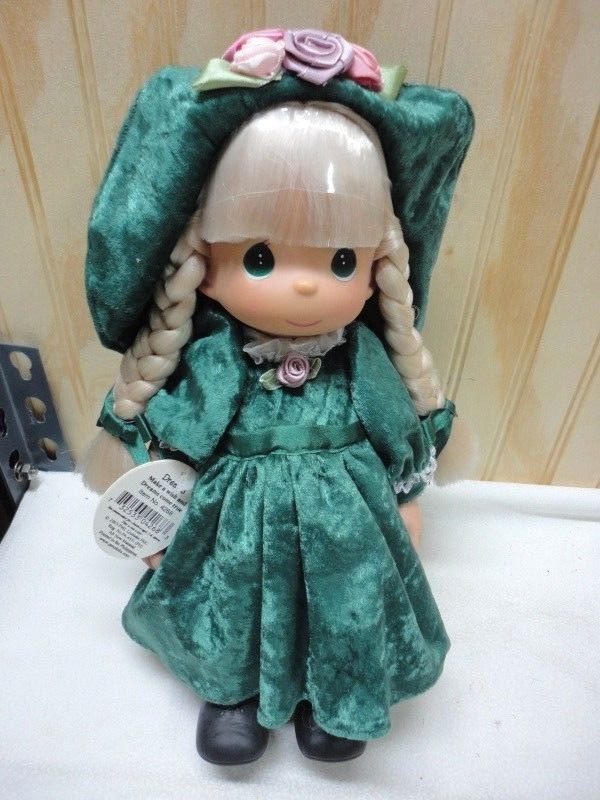 VTG. Precious Moments Composite Doll - Green Velvet Dress Beautiful - 2003 w/Tag