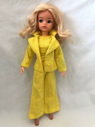 Vintage 1970’s Sindy Doll Yellow LETS GO SHOPPING Outfit Hard To Find Fashion