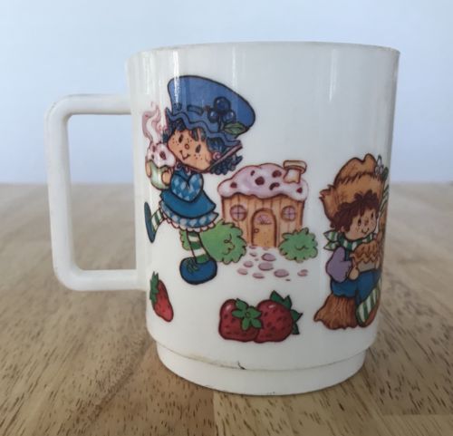 Strawberry Shortcake Vintage 80s Deka Plastic Mug American Greetings