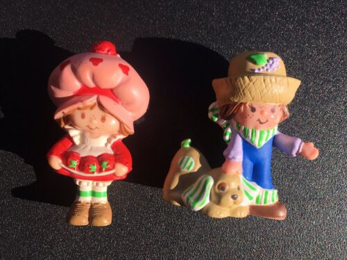 Strawberry Shortcake - 2 Vintage PVC Minis - Strawberry Shortcake & Huckleberry