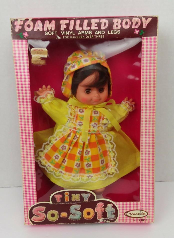Vintage 1977 Uneeda Tiny So Soft Baby Doll NOS In Original Box Vinyl