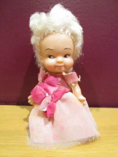 1960s Uneeda Doll company Pee Wees doll in cute outfit original doll phyllis