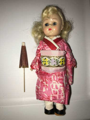 Doll Vogue Ginny Bent Knee Walker 1960s