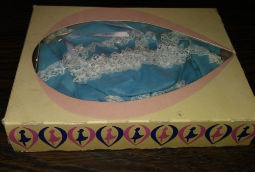 VINTAGE VOGUE GINNETTE OUTFIT  IN ORIGINAL BOX