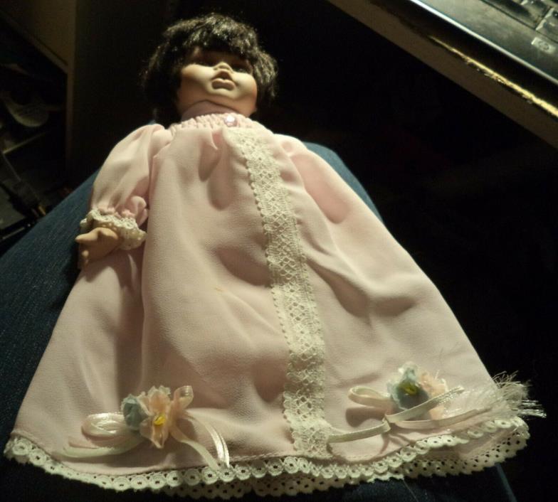 Goldenvale doll 1-2000 and doll bed