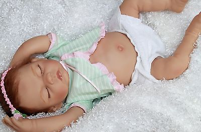 SLEEPY LITTLE GIRL! 20 Inch Collectors Life Like Newborn Baby Doll
