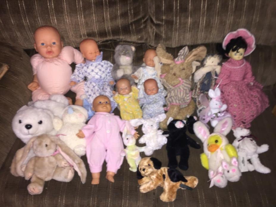 LOT OF 21 DOLLS AND STUFFED ANIMALS & MORE