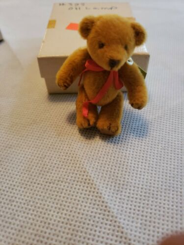Miniature Artist Teddy bear by Dickie harrison
