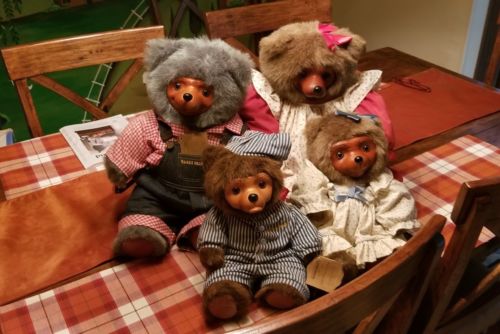 Lot of 4 Applause Robert Raikes Bears Family